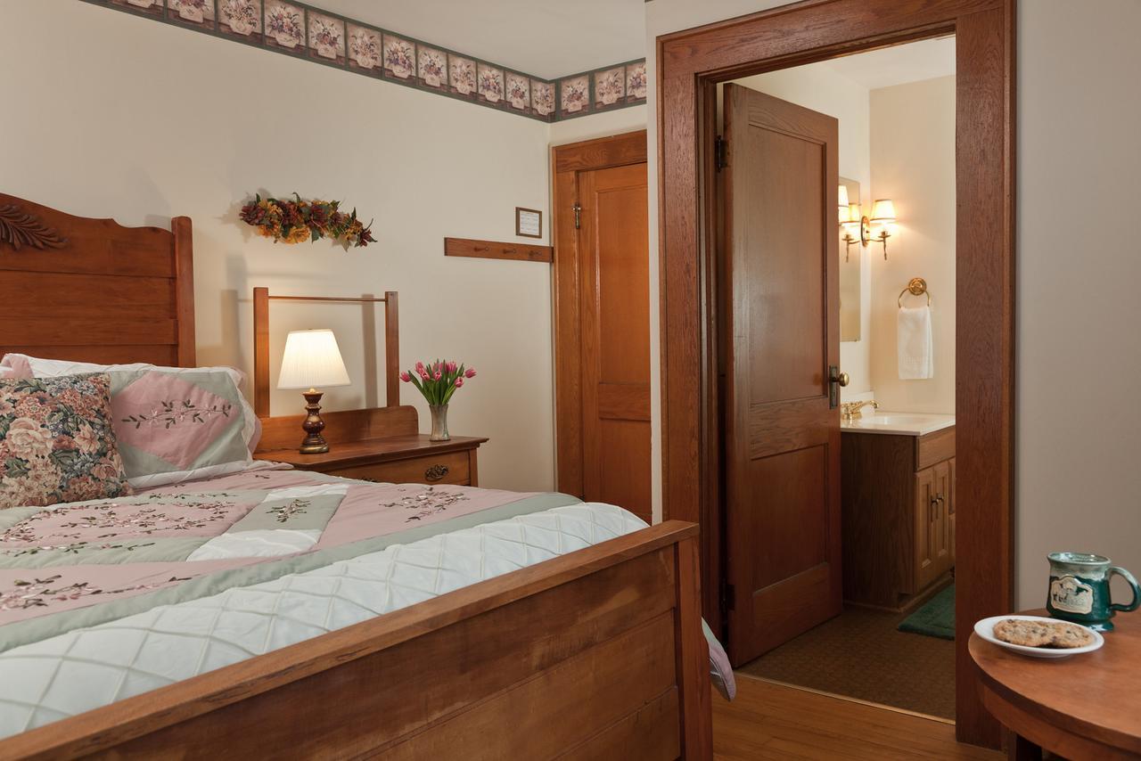 The White Oak Inn Zuck Екстериор снимка