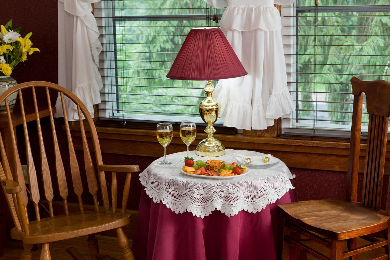 The White Oak Inn Zuck Екстериор снимка