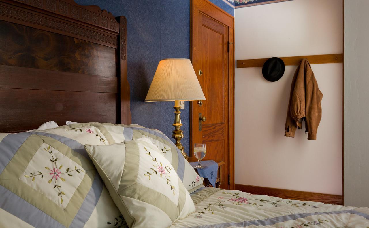 The White Oak Inn Zuck Екстериор снимка