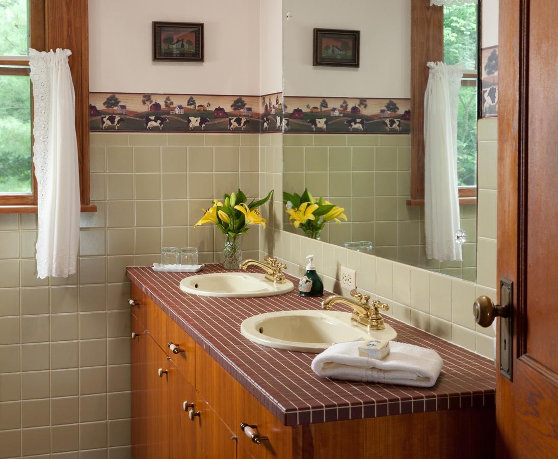The White Oak Inn Zuck Екстериор снимка