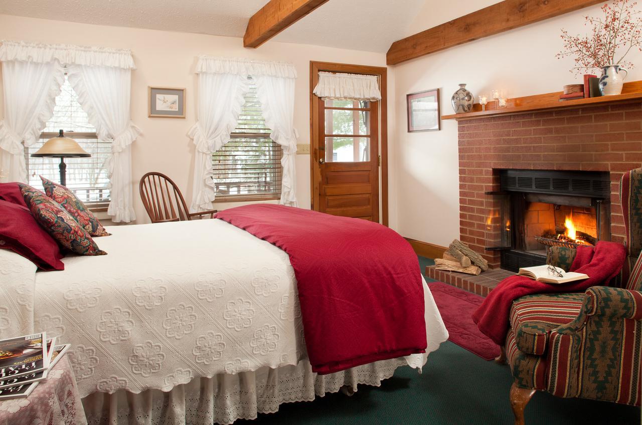 The White Oak Inn Zuck Екстериор снимка