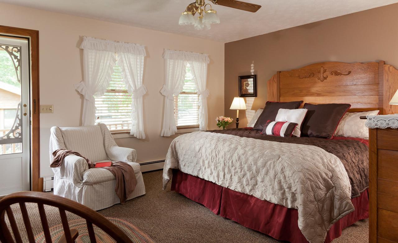 The White Oak Inn Zuck Екстериор снимка